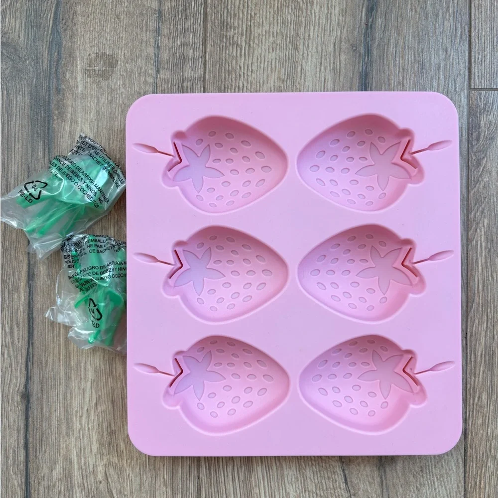 NEW Williams Sonoma Strawberry Shaped Pink Silicone Ice Mold Candy Mold